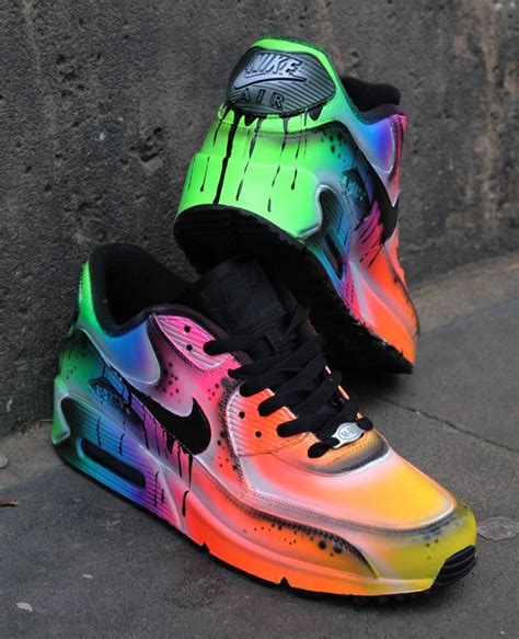 neon schoenen nike|Nike neon shoes.